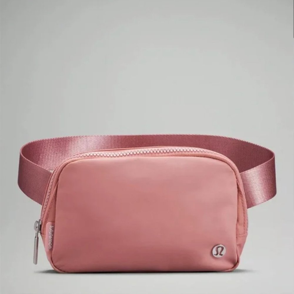 NWT LULULEMON EVERYWHERE BELT BAG 1L PINK PASTEL